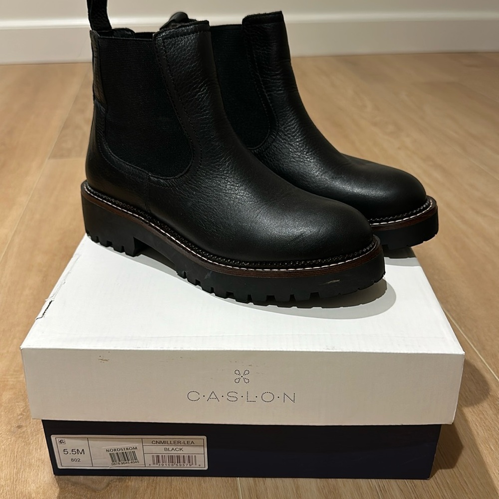 Caslon Miller Water Resistant Chelsea Boot